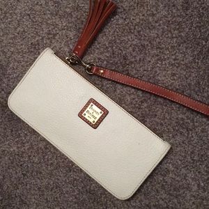 Dooney & Bourke white wristlet wallet